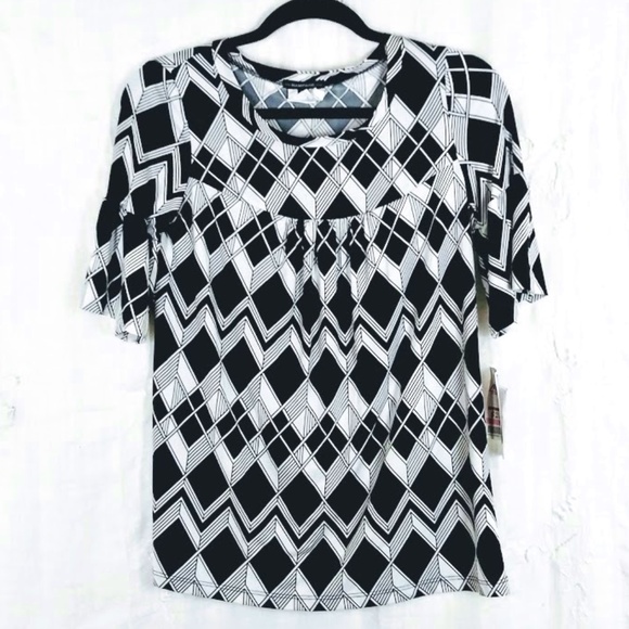 Rampage Tops - Rampage Bell Sleeve Top NWT 🎉Host Pick🎉